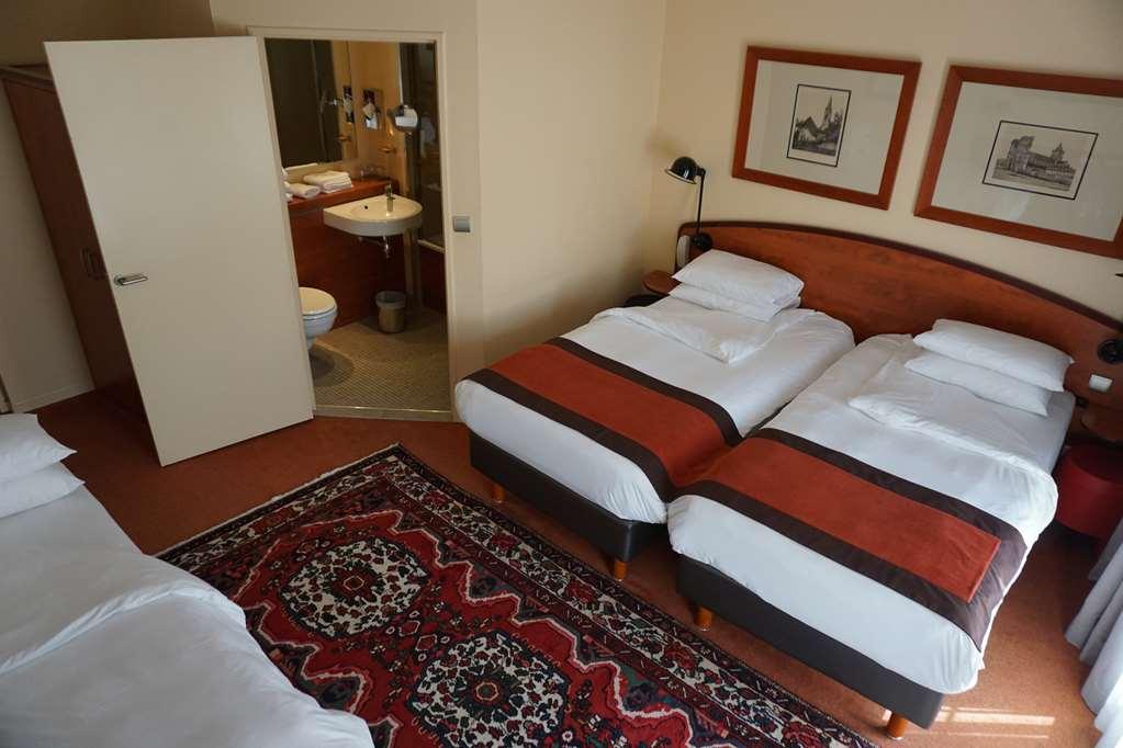 Western Royal 3*