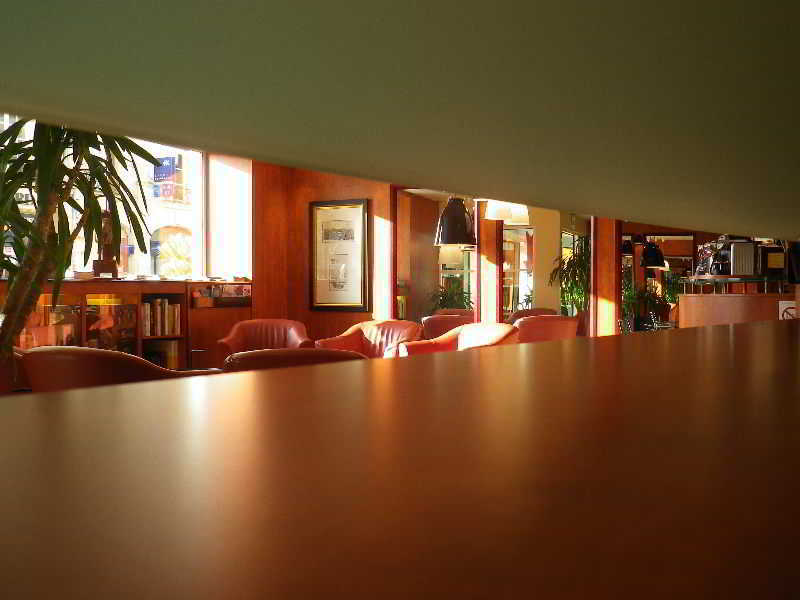 Western Royal Hotel 3*